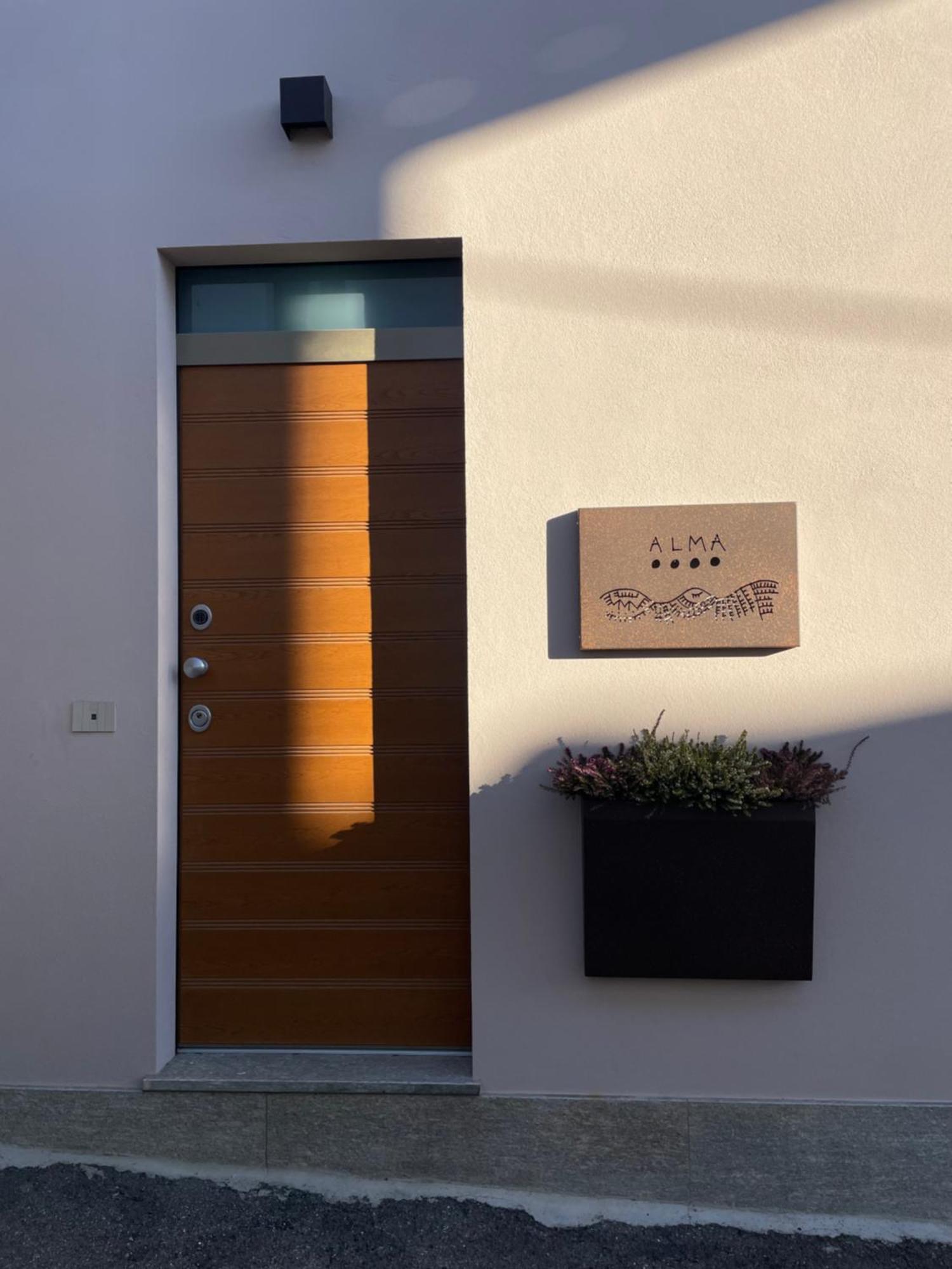 Alma I Luoghi Dell Anima Apartment Diano dʼAlba Екстериор снимка